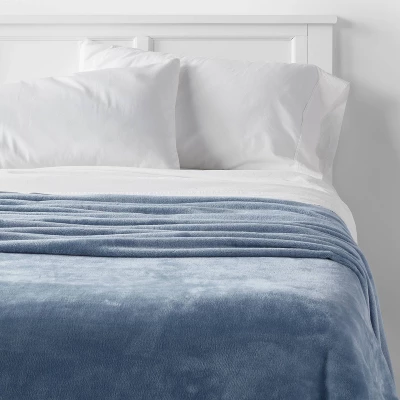 Full/Queen Solid Plush Blanket Blue - Room Essentials™ 1 Full/Queen Solid Plush Blanket Blue - Room Essentials™