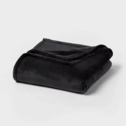 Recycled Polyester Throw Blanket - Room Essentials™ 8 Recycled Polyester Throw Blanket - Room Essentials™ -Room Essentials™ GUEST 5c00f41d 4188 44f0 8f68 d5b2c4f63e9b