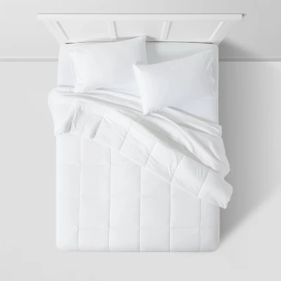 All Season Down Alternative Machine Washable Comforter - Room Essentials 2 All Season Down Alternative Machine Washable Comforter - Room Essentials - Image 2
