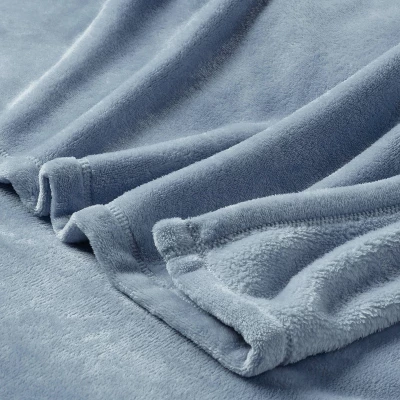 Full/Queen Solid Plush Blanket Blue - Room Essentials™ 2 Full/Queen Solid Plush Blanket Blue - Room Essentials™ - Image 2
